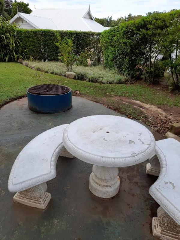 19 Montego Bay Caribbean Estate Apartman Port Edward Kültér fotó