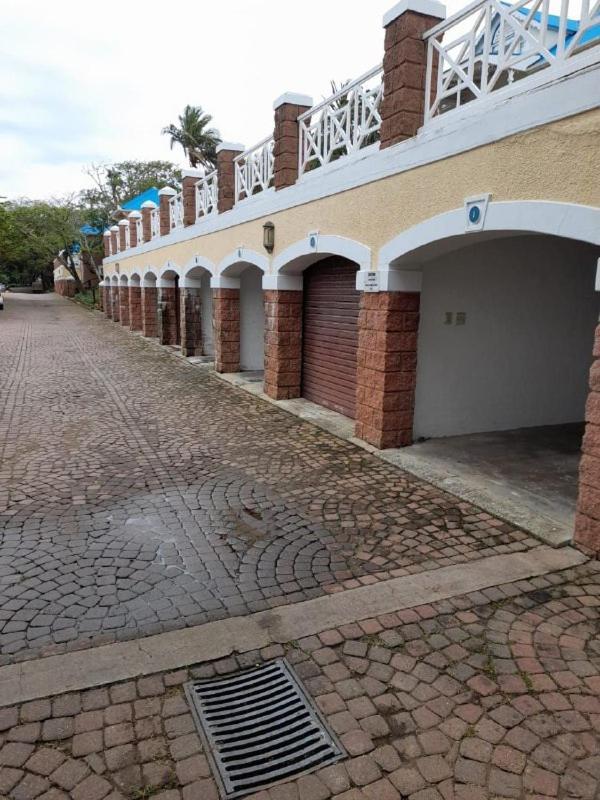 19 Montego Bay Caribbean Estate Apartman Port Edward Kültér fotó