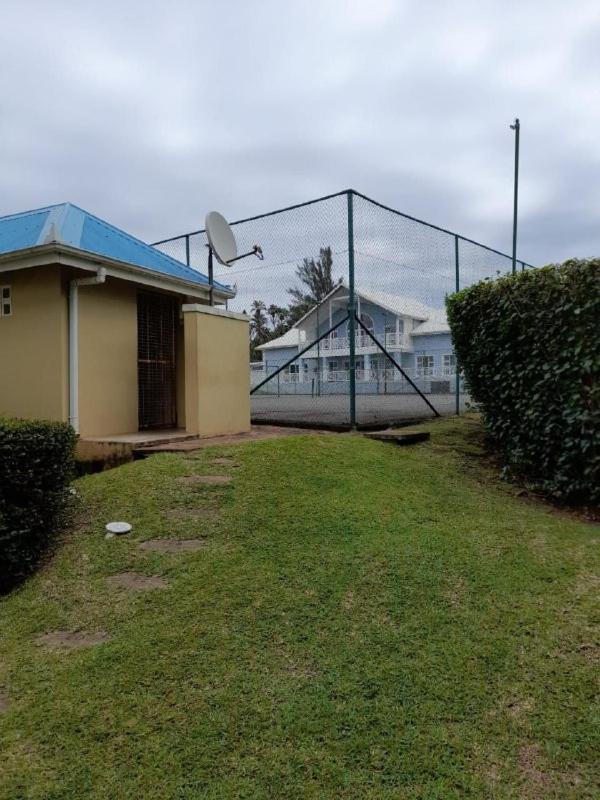 19 Montego Bay Caribbean Estate Apartman Port Edward Kültér fotó